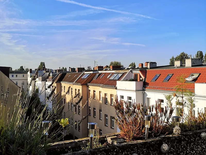 Möblierte 4-Zimmer-DG-Wohnung, 121 m² mit Südbalkon – Zeitmiete ab Jan 2027 — photo 1